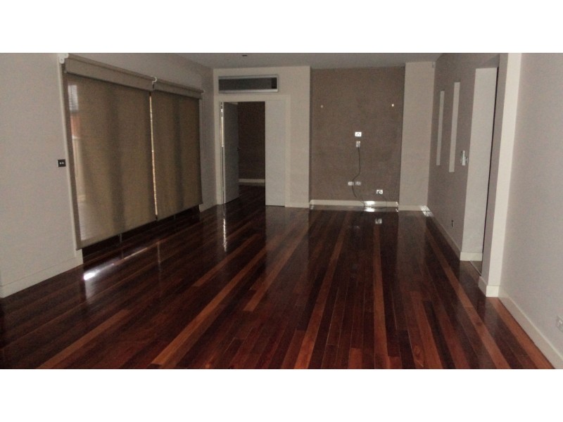 33 Barringo Way, Caroline Springs VIC 3023