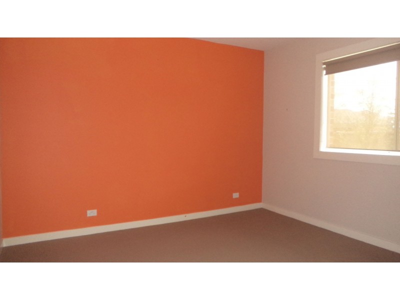 33 Barringo Way, Caroline Springs VIC 3023