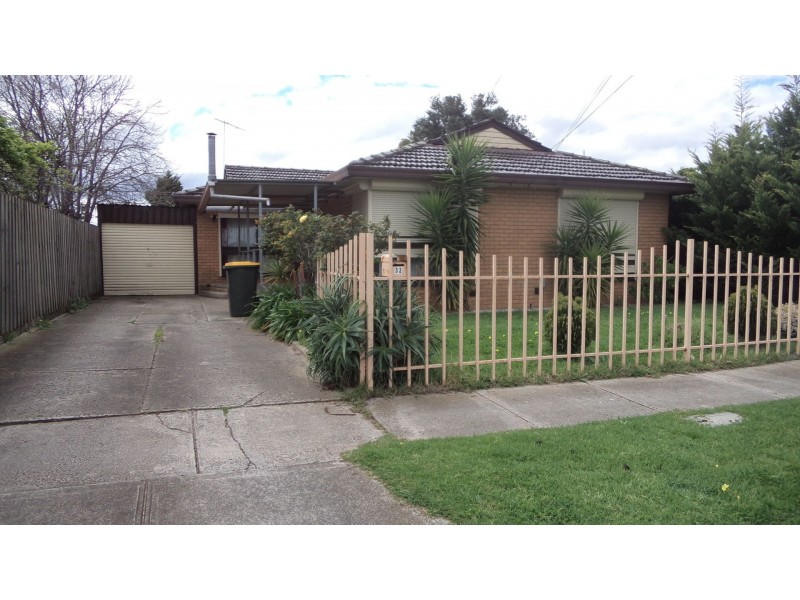 32 Dover Street, Albanvale VIC 3021