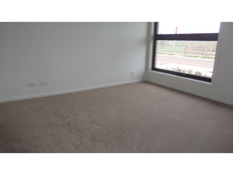 34 Luxor Drive, Plumpton VIC 3335