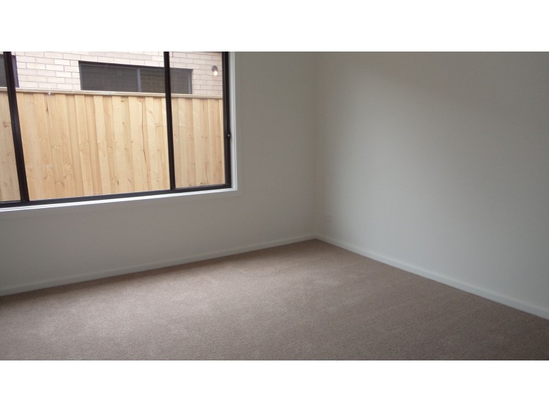 34 Luxor Drive, Plumpton VIC 3335