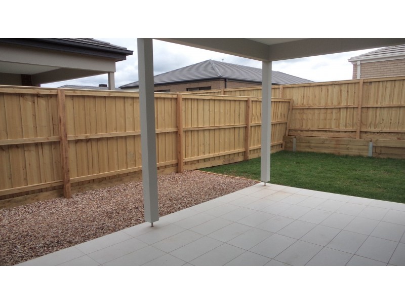 34 Luxor Drive, Plumpton VIC 3335