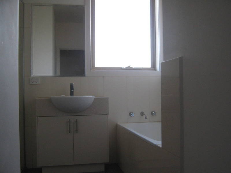 17 Dunstall Gardens, Caroline Springs VIC 3023