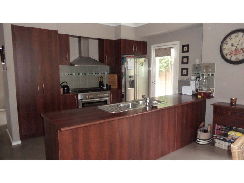 22 Glen Drouitt Drive, Caroline Springs VIC 3023