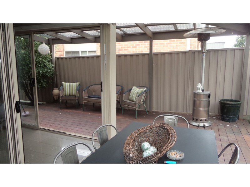 22 Glen Drouitt Drive, Caroline Springs VIC 3023