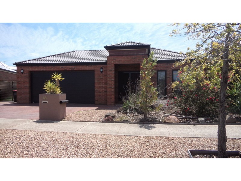 68 Barringo Way, Caroline Springs VIC 3023