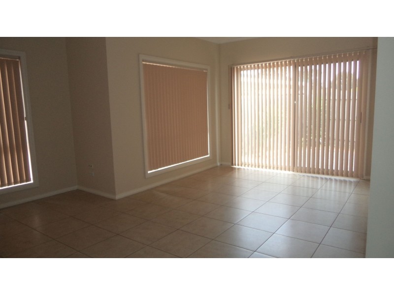 3/4 Darlington Grove, Sydenham VIC 3037