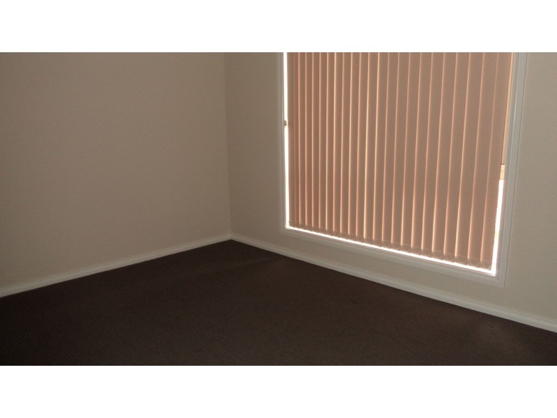 3/4 Darlington Grove, Sydenham VIC 3037