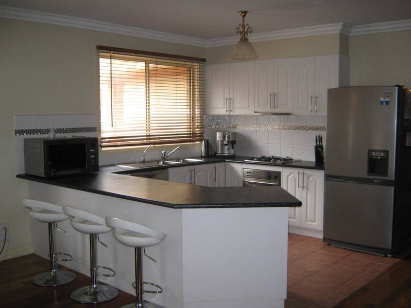 13 Copes Wood Bend, Caroline Springs VIC 3023