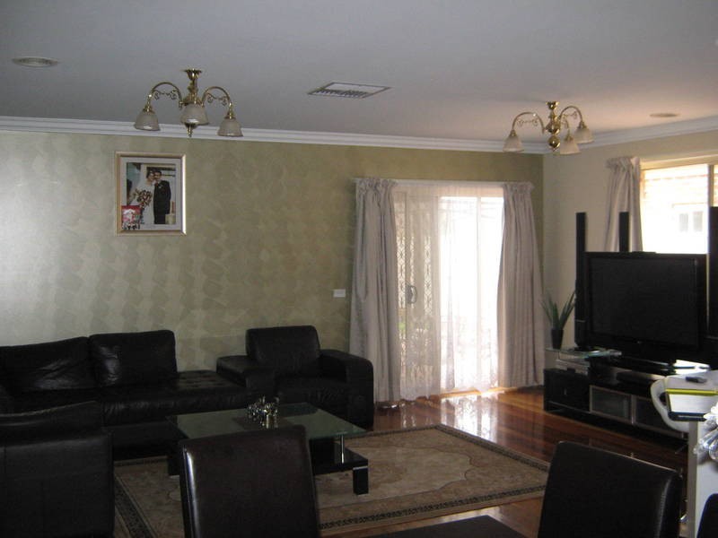 13 Copes Wood Bend, Caroline Springs VIC 3023