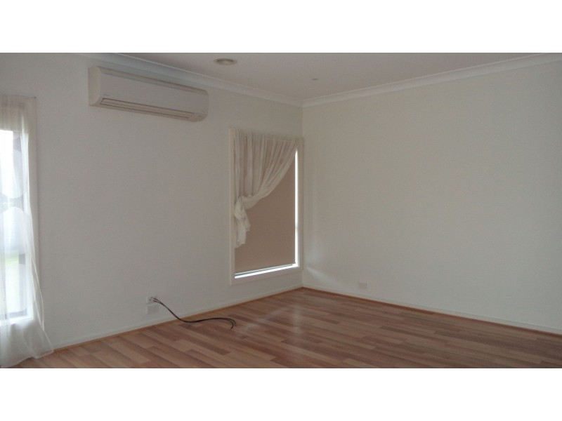 1  Eloura Circuit, Taylors Hill VIC 3037