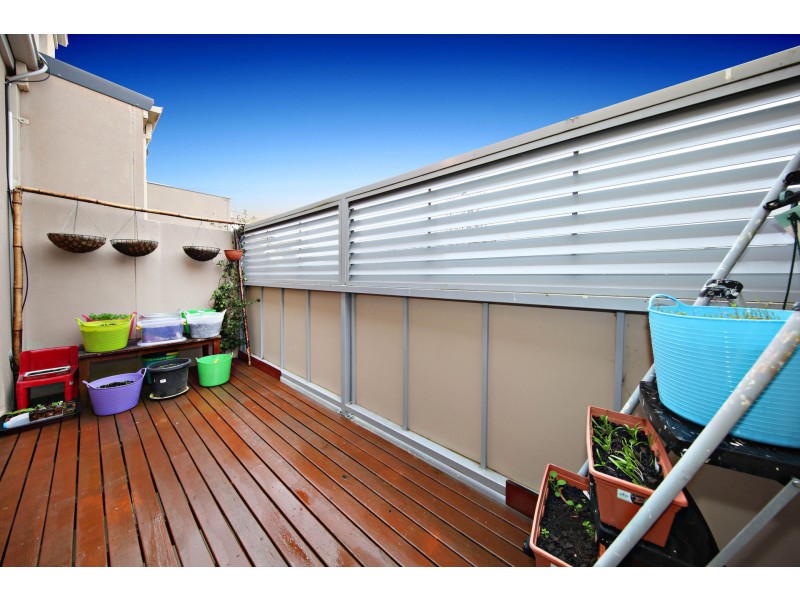 3/4  Hopetoun Green, Caroline Springs VIC 3023