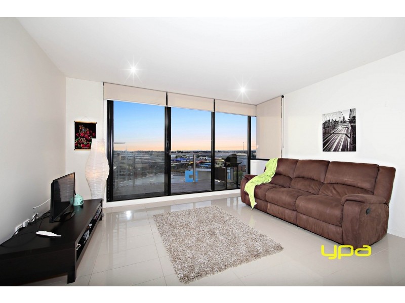 26/1 Woodward Way, Caroline Springs VIC 3023
