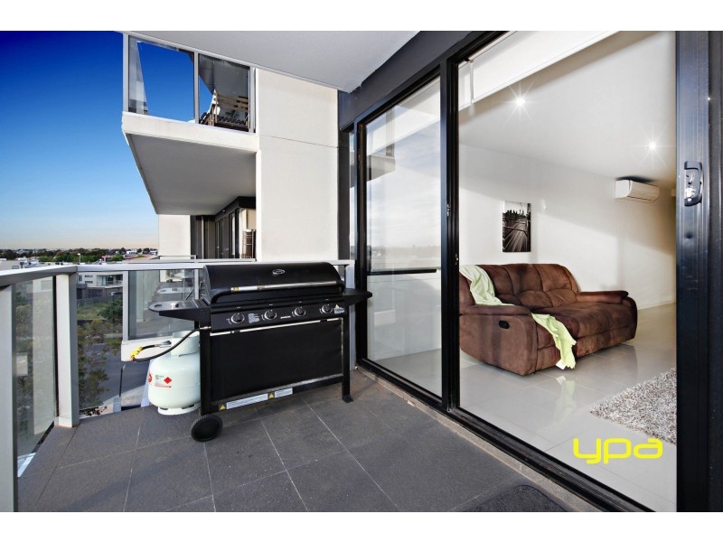 26/1 Woodward Way, Caroline Springs VIC 3023