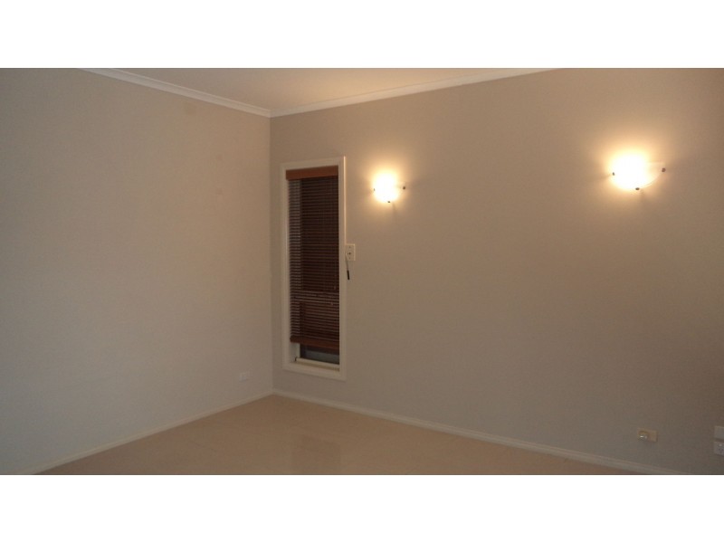 5 Risley Close, Caroline Springs VIC 3023