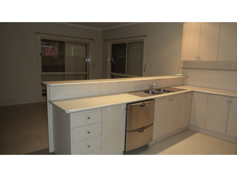 5 Risley Close, Caroline Springs VIC 3023