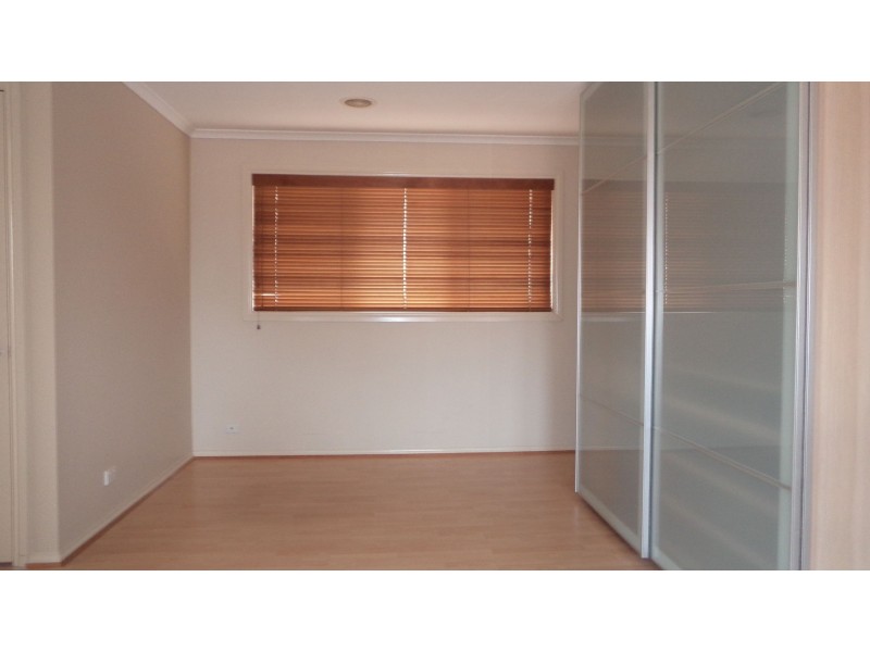 5 Risley Close, Caroline Springs VIC 3023