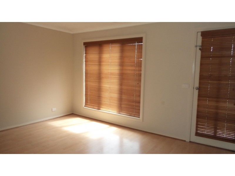 5 Risley Close, Caroline Springs VIC 3023