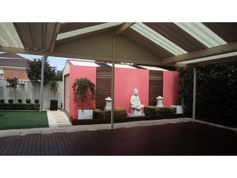 5 Risley Close, Caroline Springs VIC 3023