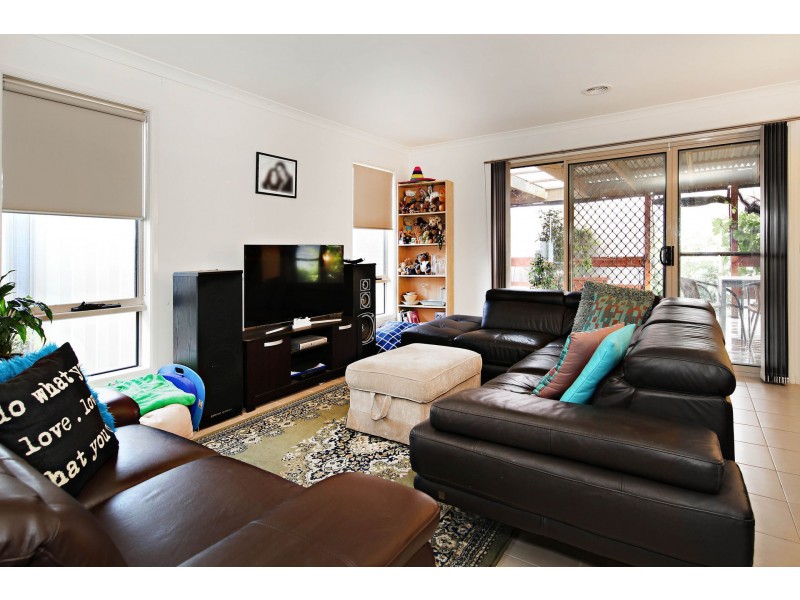 4 Playhouse Avenue, Cairnlea VIC 3023