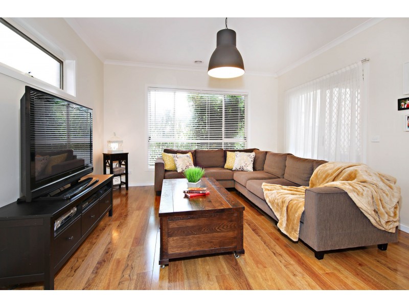 39 Broadway, Caroline Springs VIC 3023