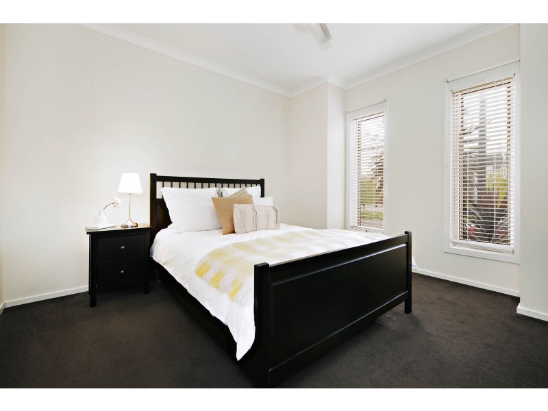 39 Broadway, Caroline Springs VIC 3023