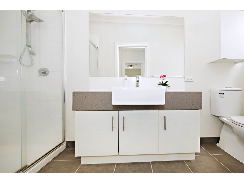 39 Broadway, Caroline Springs VIC 3023