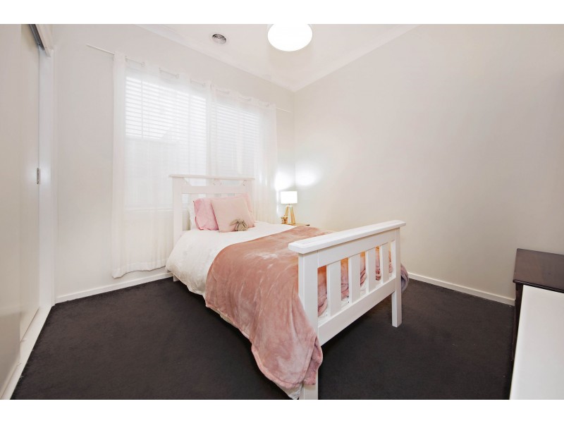 39 Broadway, Caroline Springs VIC 3023