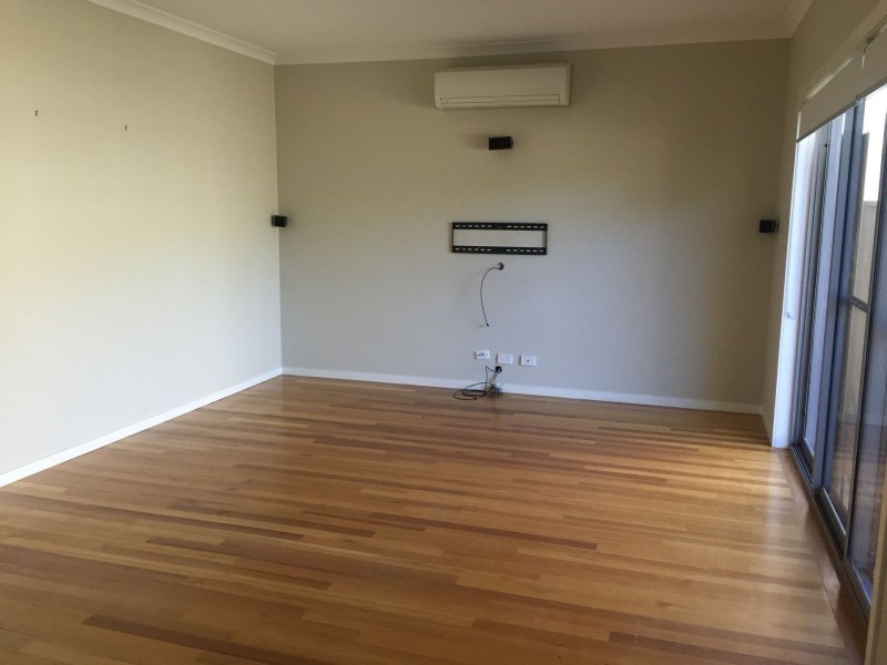 8/10-12 Kooyong Way, Caroline Springs VIC 3023