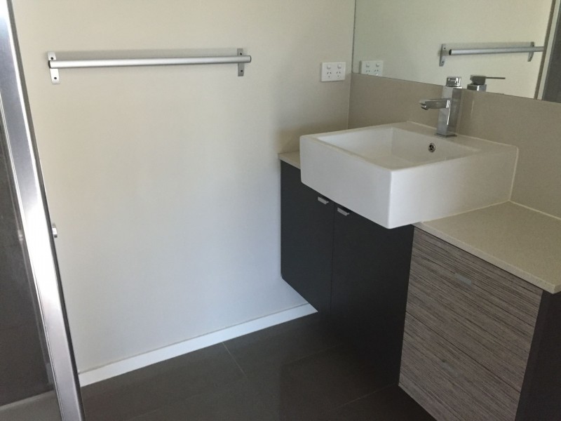 8/10-12 Kooyong Way, Caroline Springs VIC 3023