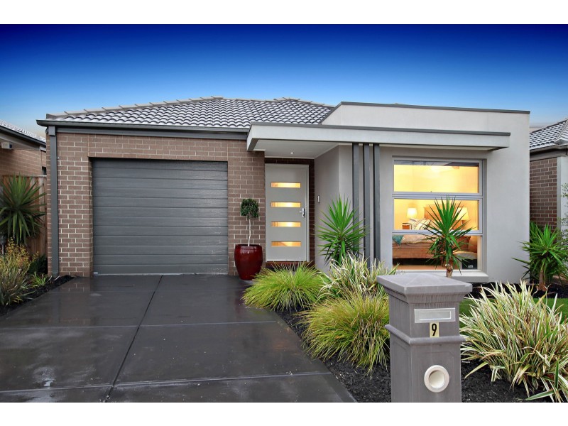 9 Dunlop Way, Plumpton VIC 3335