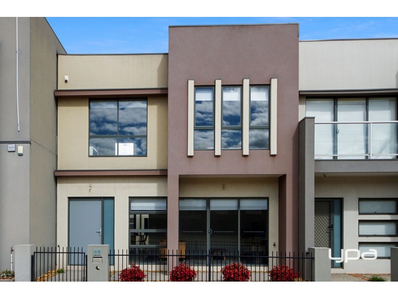 58  Commercial Road, Caroline Springs VIC 3023