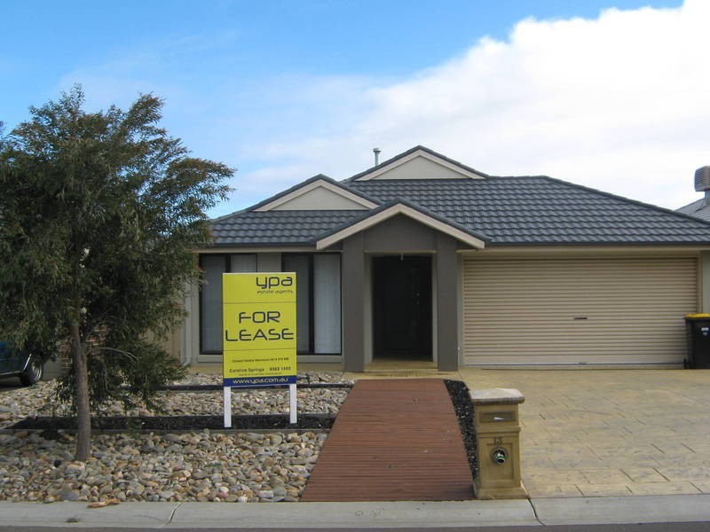 13 Lancely Green, Caroline Springs VIC 3023