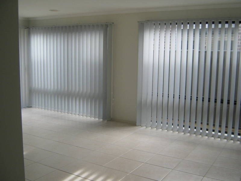 13 Lancely Green, Caroline Springs VIC 3023