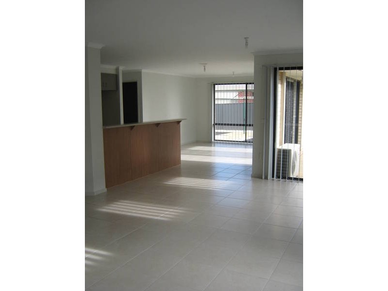 13 Lancely Green, Caroline Springs VIC 3023