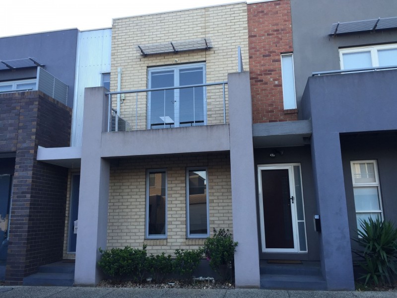 13 Oldis Close, Caroline Springs VIC 3023