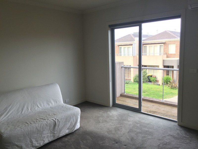 13 Oldis Close, Caroline Springs VIC 3023