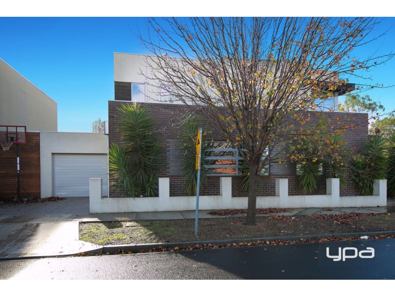 6 Greville Street, Caroline Springs VIC 3023