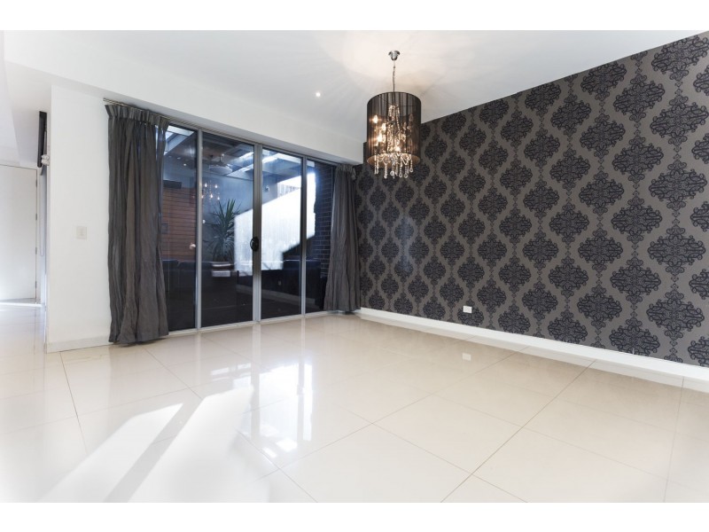 6 Greville Street, Caroline Springs VIC 3023