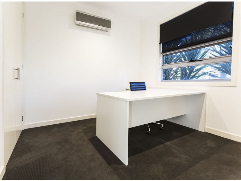 6 Greville Street, Caroline Springs VIC 3023