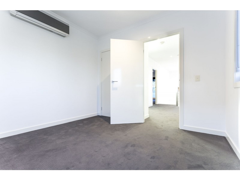 6 Greville Street, Caroline Springs VIC 3023