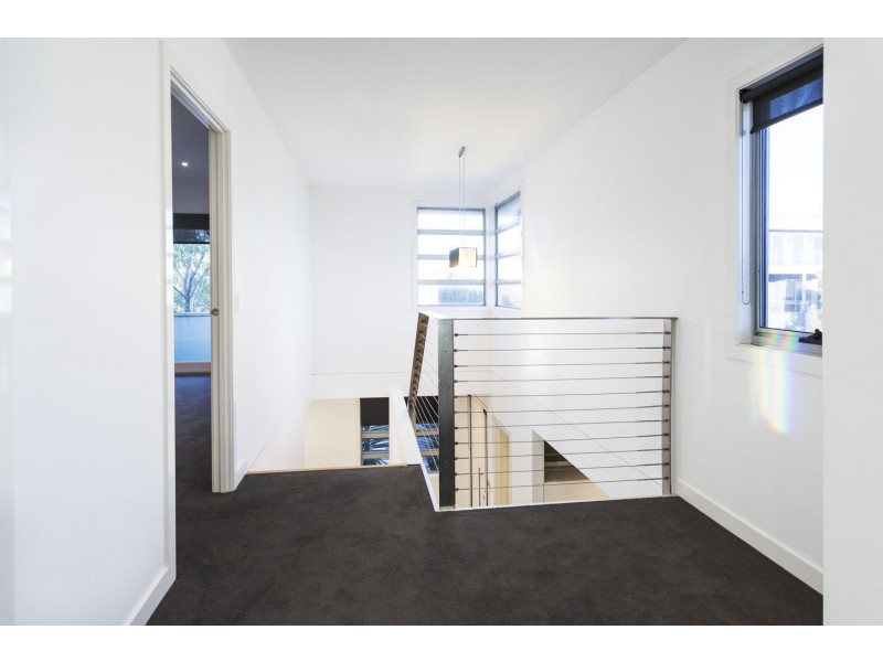 6 Greville Street, Caroline Springs VIC 3023