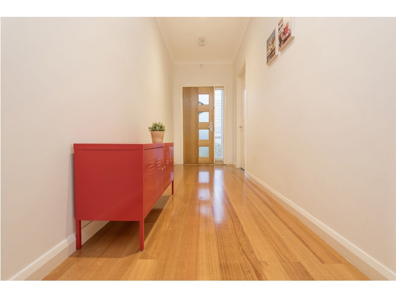 2 Weigall Close, Caroline Springs VIC 3023