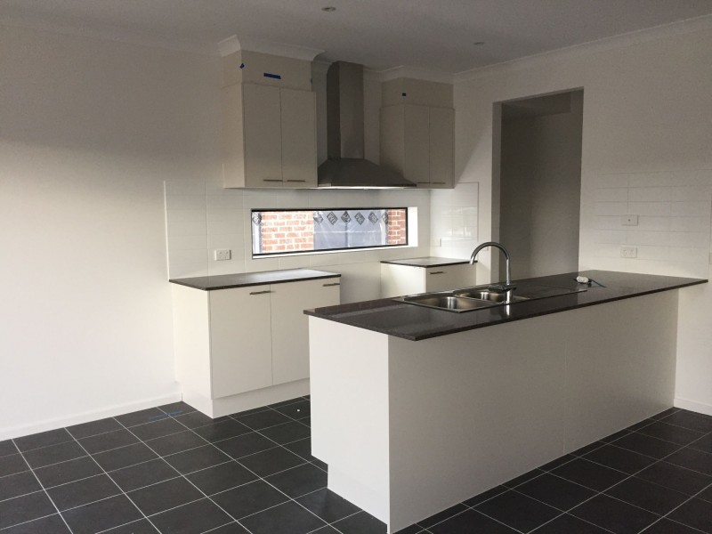 4 Leaves Lane, Kurunjang VIC 3337