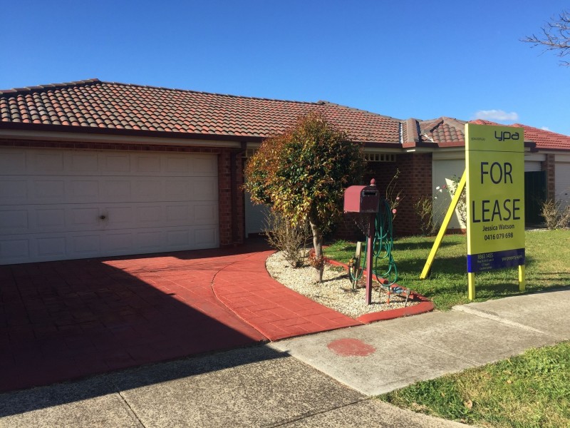 33 Mockridge Avenue, Burnside VIC 3023