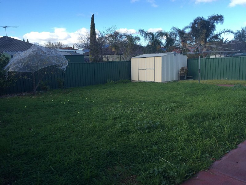 33 Mockridge Avenue, Burnside VIC 3023