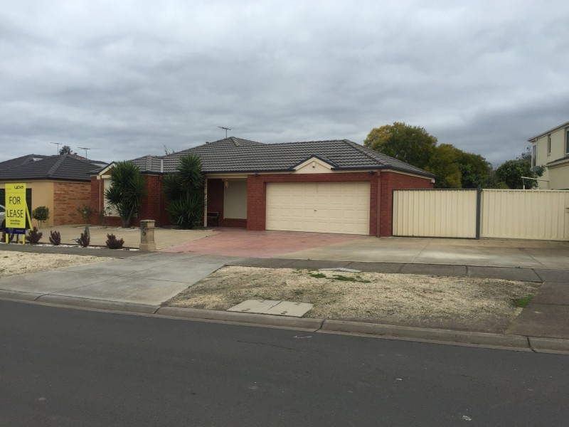 11  Amber Way, Taylors Hill VIC 3037