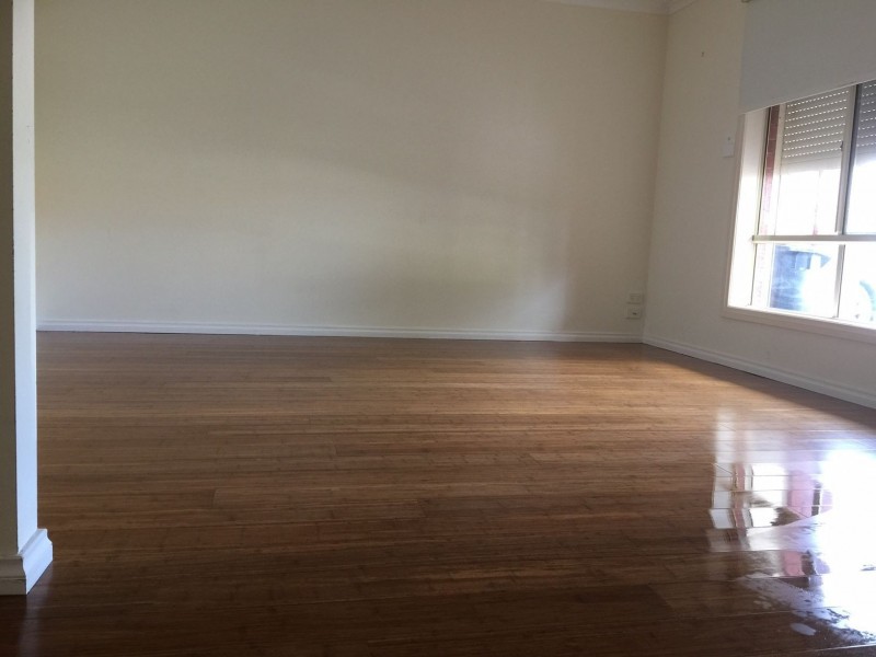 11  Amber Way, Taylors Hill VIC 3037