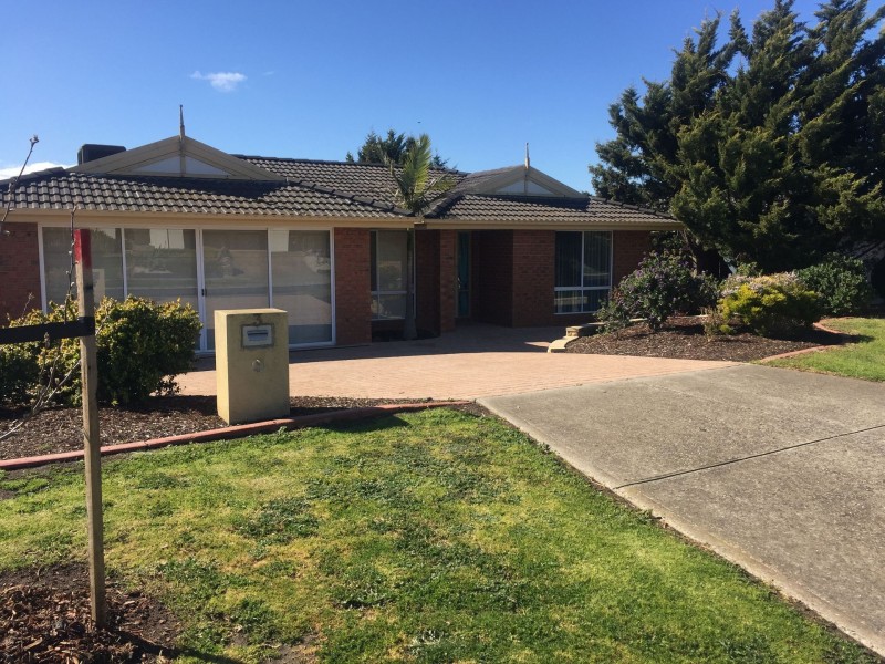 3 Kanmore Crescent, Hillside VIC 3037