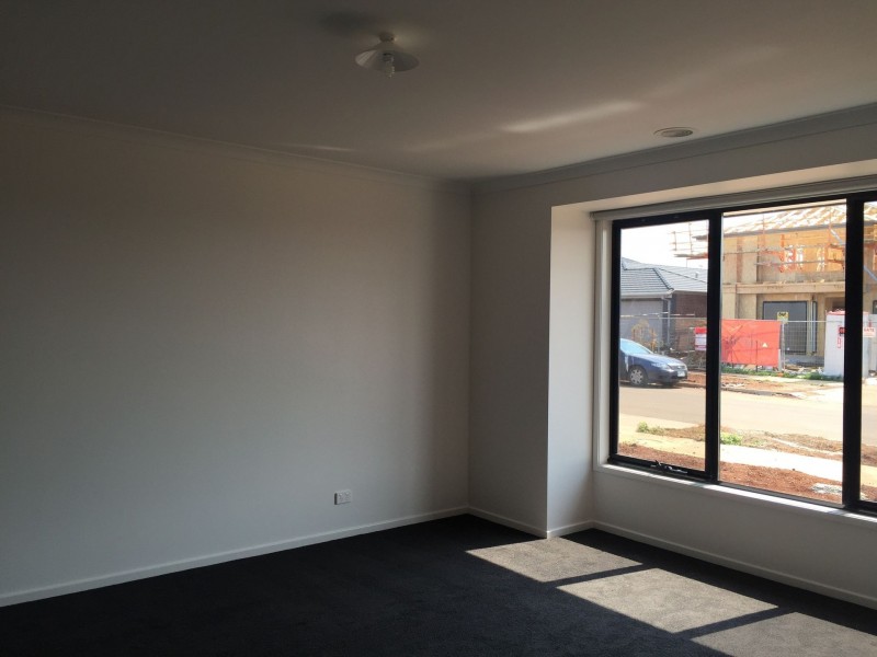 4 Tulipwood Avenue, Rockbank VIC 3335